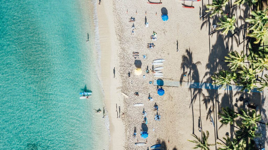 Should-I-Get-Surf-Lessons-Waikiki-Honolulu